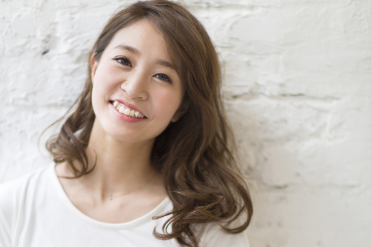 横浜、川崎、神奈川県、東京都を主要な活動拠点としている当行政書士・富樫眞一事務所は、第一に、廃棄物処理の許可取得、すなわち、産業廃棄物の許可取得及び一般廃棄物の許可取得、第二に、面倒な遺産相続手続の代理及び遺言作成のサポート、第三に薬局の開設許可を含めた運営サポート等に関して、お客様の立場に立ち、責任を持って、仕事を請け負わせていただいております。全ての業務に関して、代表の富樫行政書士が、お客様と直接相談し、納得頂いた内容について迅速・丁寧に対応いたします。代表の富樫行政書士は、国（環境省）及び地方自治体（川崎市）で長年、廃棄物行政を担当したスペシャリストであり、環境部門の技術士、薬学博士の資格を有し、廃棄物が環境に与える影響を科学的に考慮できる素養を併せ持ち、他の廃棄物業者との差別化を図る様々な提案と共に、許可取得後、次の新たな飛躍への提案もいたします。相続については、長年、研修を継続しながら実務経験も有しております。薬局運営サポートに関しては、同じ薬剤師としての立場から、地域の健康拠点作りを様々な観点から、様々なアイデアを提案し、全力でサポートします。廃棄物の許可取得業務、遺産相続業務、薬局運営業務は、正に真のスペシャリストとして、お客様の本位で、次の飛躍、新たな活動へ向け、有益な助言も併せてさせていただております。行政書士・富樫眞一代表は、誠実・信頼・安心を第一とし、お客様本位で、受託した仕事を、責任をもって対応いたします。定期的な報告とお客様との次の動きに向けた話し合いを欠かしません。この図は、そのような仕事に対する真摯な態度を表象した図です。