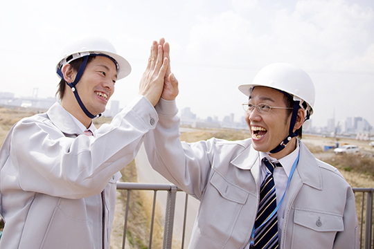 横浜、川崎、神奈川県、東京都を主要な活動拠点としている当行政書士・富樫眞一事務所は、第一に、廃棄物処理の許可取得、すなわち、産業廃棄物の許可取得及び一般廃棄物の許可取得、第二に、遺産相続のサポートを行っており、この図は、お客様の立場に立ち、責任を持って、仕事を請け負わせていただく固い意志を表象する図です。