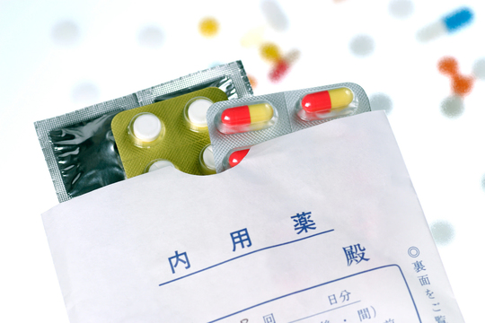 横浜、川崎、神奈川県、東京都を主要な活動拠点としている当行政書士・富樫眞一事務所は、第一に、廃棄物処理の許可取得、すなわち、産業廃棄物の許可取得及び一般廃棄物の許可取得、第二に、遺産相続のサポートを行っており、この図は、お客様の立場に立ち、責任を持って、仕事を請け負わせていただく固い意志を表象する図です。